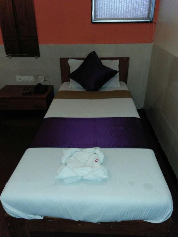 Hotel Q Deck Bombaim Exterior foto